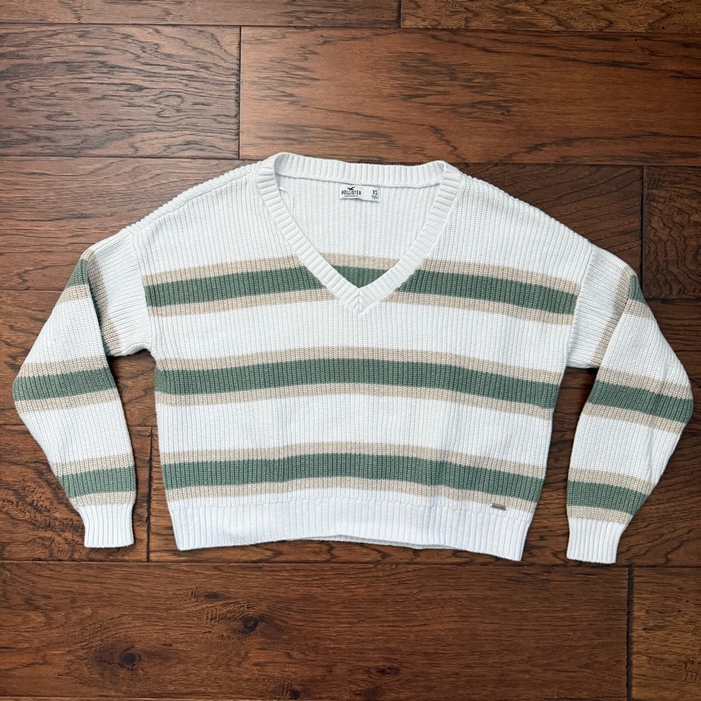 Hollister Cropped Striped Knit Sweater | V-Neck | XS
